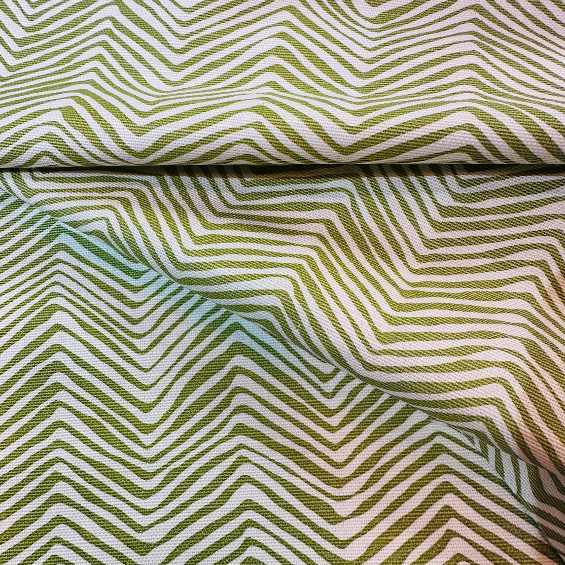 ヴィンテージシーツ　ヨギベア　ハックルベリー 2.75 Yards Quadrille Alan Campbell Petite Zig Zag New Jungle Green